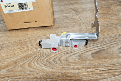 s-l400 GM 14089497 Valve Assembly, Brake Combination 1982-1992 Chevrolet Camaro Pontiac - Image 6