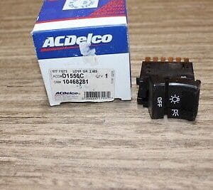 NOS GM 10468281 Headlamp Switch 1991-1993 Buick Chevrolet Oldsmobile