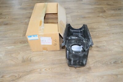 NOS GM 10106403 OIL PAN NOS GM 10106403 OIL PAN