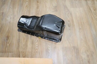 s-l400 NOS GM 10106403 OIL PAN, G10-30 Vans; 7.4L GMC Chevrolet Trucks Pickup 1985-2000 - Image 5