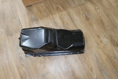 s-l400 NOS GM 10106403 OIL PAN, G10-30 Vans; 7.4L GMC Chevrolet Trucks Pickup 1985-2000 - Image 8