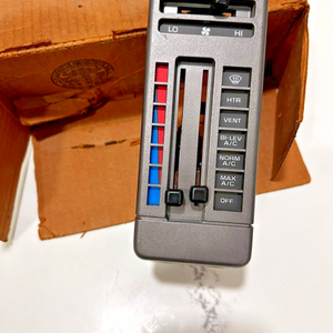 GM NOS A/C Heater Control Unit Chevrolet GMC Oldsmobile GM 16074175 1988-1994