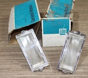 NOS GM 5972207 - 208 Pontiac Parisienne Front Fender Lower / Corner Light LH-RH