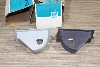 s-l400 NOS GM 5972207 - 208 Pontiac Parisienne Front Fender Lower / Corner Light LH-RH - Image 6