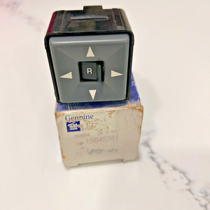 GM NOS GM 15645351 Control Assembly