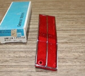 NOS GM 913154 RH Rear Side Marker Lamp 1977-78 Impala