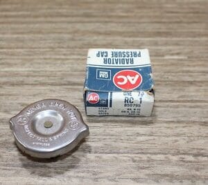 NOS GM 850795 Cap