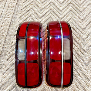 GM NOS  CHEVROLET IMPALA  CAPRICE TAIL LIGHT SET  rear GM 91-92 NEW RH & LH