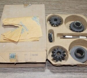 GM NOS GMC 1972-2006 DANA 44 REAREND DIFFERENTIAL SPIDER GEAR KIT OPEN 28 SPLINE
