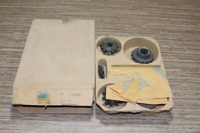 s-l400 GM NOS GMC 1972-2006 DANA 44 REAREND DIFFERENTIAL SPIDER GEAR KIT OPEN 28 SPLINE - Image 2