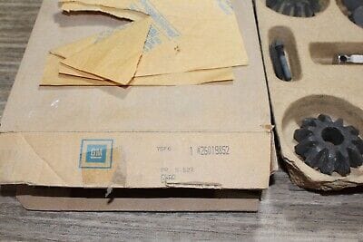 s-l400 GM NOS GMC 1972-2006 DANA 44 REAREND DIFFERENTIAL SPIDER GEAR KIT OPEN 28 SPLINE - Image 8