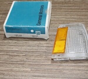NOS GM 5974198 Chevrolet Celebrity 1986 turn signal light marker Lens RH