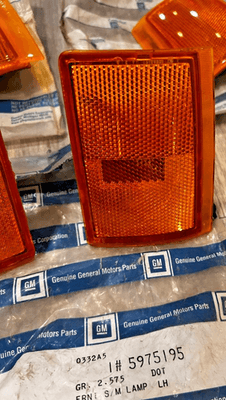 s-l400 GM 1988-1993 Chevy Truck Pickup C/K 1500 Amber Front Side Marker Light Set of 4 - Image 3