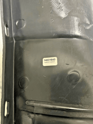 s-l400 NOS 80-85 Caprice & Impala Rear Bumper Side Filler Set 14031649 14031650 RH & LH - Image 3