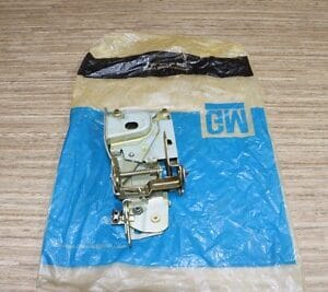 NOS GM 14039764 Right Door Lock Latch 1973-1991 Chevrolet GMC Trucks
