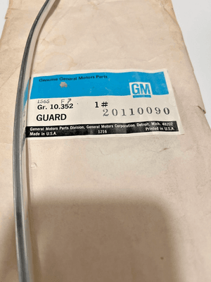 s-l400 NOS GM Right Hand Front Door Edge Guard 80-81 Buick Chevy Station Wagon 20110090 - Image 3