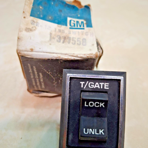 NOS 77-84 Chevrolet Chevy Wagon Tailgate Lock Switch Pontiac 377558