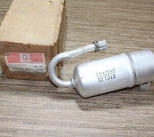 GM NOS A/C Accumulator Fits 1973-1984 BUICK CHEVY GMC OLDSM PONTIAC GM#2724190