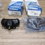 NOS GM 18029237 Cylinder Rear Brake 2 Buick Cadillac Jeep Olds Pontiac 1971-1993
