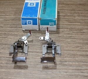 NOS GM Interior Door Handle Buick Caprice Impala Chevrolet Oldsmobile 91-96 L/R