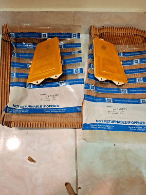 GM NOS New BUICK Electra 80- 85 HEAD LIGHT BEZEL CORNER FENDER SIDE MARKER LAMP GM NOS New BUICK Electra 80- 85 HEAD LIGHT BEZEL CORNER FENDER SIDE MARKER LAMP