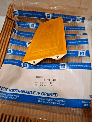 s-l400 GM NOS New BUICK Electra 80- 85 HEAD LIGHT BEZEL CORNER FENDER SIDE MARKER LAMP - Image 2