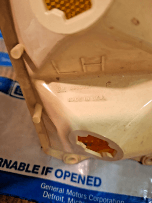 s-l400 GM NOS New BUICK Electra 80- 85 HEAD LIGHT BEZEL CORNER FENDER SIDE MARKER LAMP - Image 5