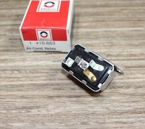 NOS GM 408337 / 15-883 Oldsmobile 1971-1973 Air Conditioning Hi-Blower Relay