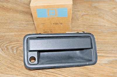 s-l400 NOS GM 15991784 Handle Assembly End Gate Outside RH 1992-2000 Chevrolet GMC - Image 2