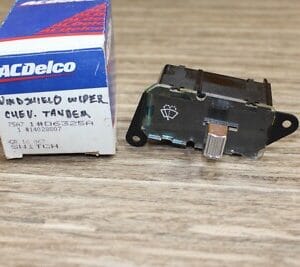 NOS GM 14028807 GMC Chevrolet Pick Up 1978-83 Windshield Wiper Switch