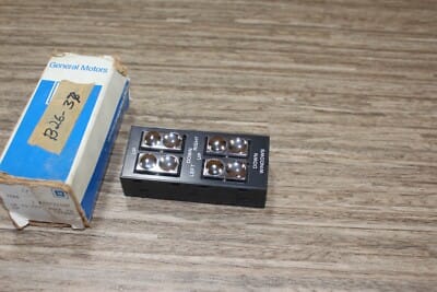 s-l400 NOS GM 20731007 switch center console 4 button Buick Oldsmobile Cadillac 1985-91 - Image 2