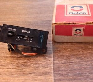 NOS GM 22500592 OLDSMOBILE 77-79 WINDSHIELD WIPER SWITCH D6336A