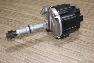 NOS GM 1103342 Buick V8 5.7L Distributor w/Vacuum Advance Standard Ignition NOS GM 1103342 Buick V8 5.7L Distributor w/Vacuum Advance Standard Ignition