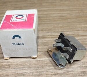NOS GM 3989214 & 15-8169  Chevrolet Corvette windshield washer relay 1968-1979