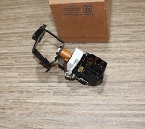 NOS GM Headlight Switch Pontiac Bonneville 1992-1994 GM 1995389