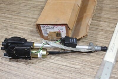 s-l400 NOS GM 88891019 19245562 Cadillac Buick Oldsmobile & Pontiac 92-99 Power Antenna - Image 3