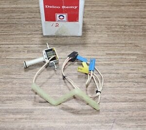 NOS GM 10478101 Solenoid Valve Buick Cadillac Chevrolet GMC Olds 700-R4 / 4L60
