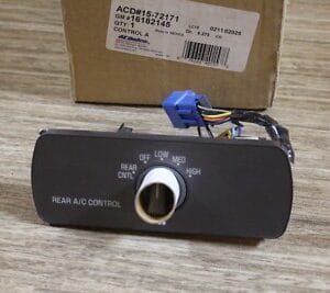 1992-94 Chevrolet/GMC AC/Heater Rr Roof Mounted Rear Control Panel NOS 16182145