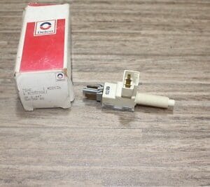 NOS GM 25529861 GMC Oldsmobile Cadillac Chevrolet 1986-1993 Stoplamp Switch