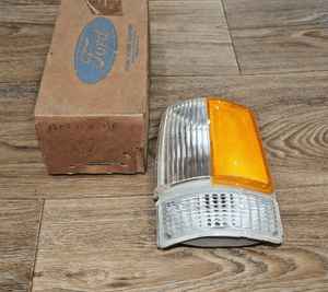 NOS Ford Side Marker Lamp  (F1AZ-15A201-B) LH Ford 1991