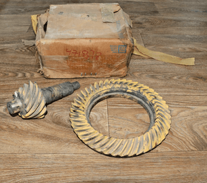 NOS GM 471872  RING 45 & PINION 11