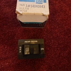 NOS GM 1990 1991 CHEVROLET SUBURBAN REAR DEFOG DEFROST SWITCH BEZEL 14040843