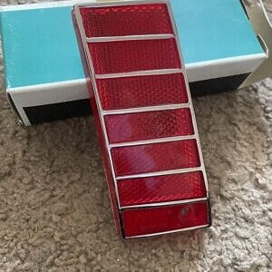 New  1979 Chevrolet Caprice Impala Side Marker Light GM 913734 ( Taiwan )