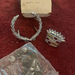 1994-1996 Cadillac Concours Grill Emblem NEW OLD STOCK 3636584 - 3540644