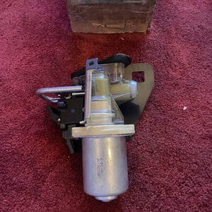 NOS GM BUICK CADILLAC FLEETWOOD 3 PIN TRUNK LID PULLDOWN MOTOR LATCH 20745105