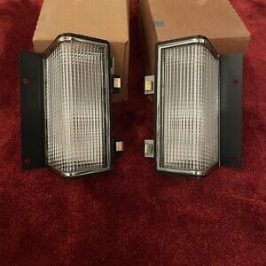 NOS GM CADILLAC DEVILLE Rear Reflector Light Lamp Set L & R GM 917882 - 917881