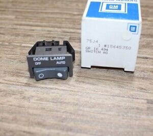 GM 15645350 GMC Chevrolet Blazer Dome Light Switch dome lamp 1992-96 dome lamp