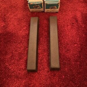 NOS GM Buick Bumper Guard Cushion Set 25505275