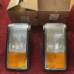 NOS GM 1989 1993 Cadillac Deville Turn Signal Cornering Lights Fleetwood Front