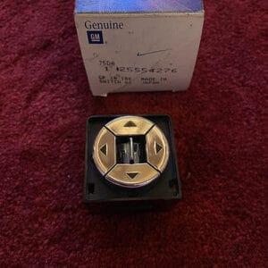 NOS GM 1992-1999 Buick LeSabre Power Side View Mirror Switch Control 25554276